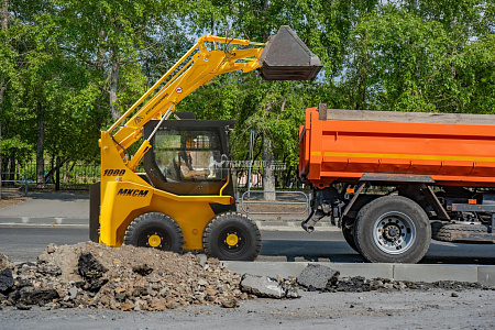 Мини-погрузчик МКСМ-1000НМ