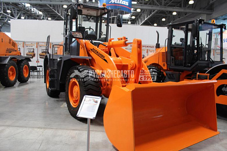 Погрузчик фронтальный DM-34А (Волжанин) (двигатель ММЗ, джойстики)