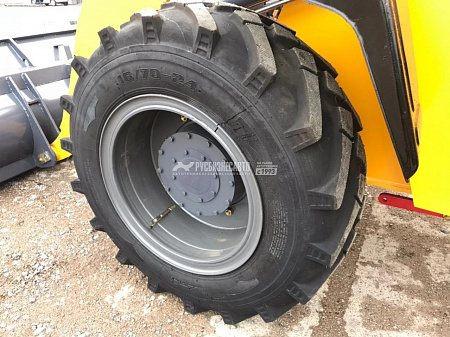 Погрузчик фронтальный одноковшовый Bull SL300