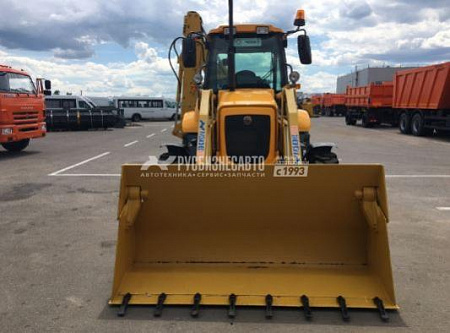 Экскаватор-погрузчик ЧЛМЗ-310