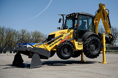 Экскаватор-погрузчик New Holland B90B LR