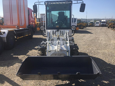 Погрузчик фронтальный одноковшовый Bull SL100
