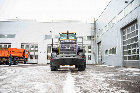 Погрузчик фронтальный одноковшовый SDLG L968F