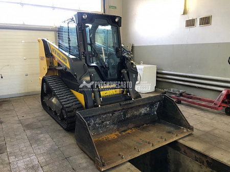 Мини погрузчик New Holland C227 б/у (2017 г., 210 м.ч.)