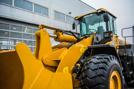 Погрузчик фронтальный одноковшовый SDLG L968F