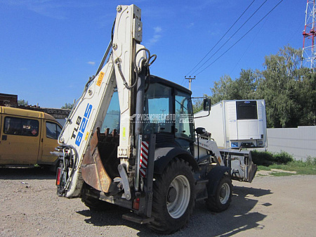 Экскаватор-погрузчик Terex TLB 825-RM б/у (2017 г., 2342 м.ч.)